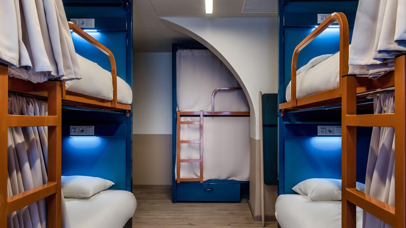 Latroupe Poblenou Beach