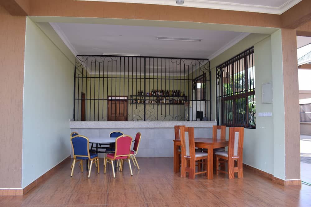 Panone Hotel Chekereni - Moshi - Bar