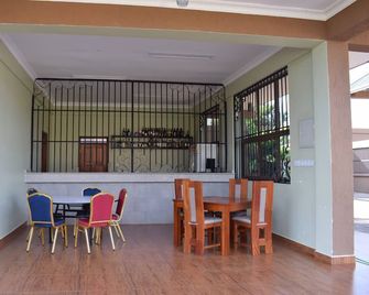 Panone Hotel Chekereni - Moshi - Bar