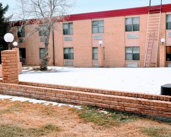 Douglas Inn & Conference Center - Douglas - Gebouw