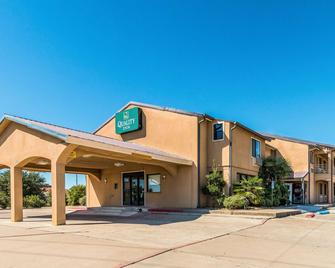 Quality Inn - Corsicana - Budynek