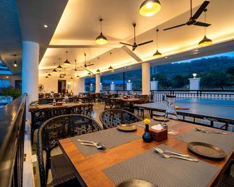 Cocos Inn Resort By Spicy Mango - Kāsīd - Restaurant