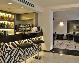 Best Western Premier Milano Palace Hotel - מודנה - בר