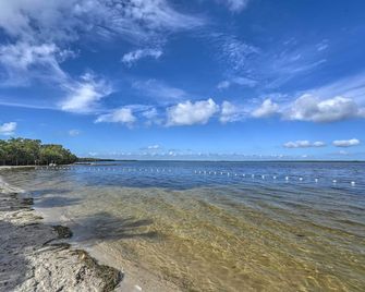 Key Largo Home w/ Dock & Private Beach Access - Key Largo - Beach