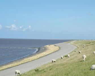 Tulip Inn Franeker - Franeker - Beach