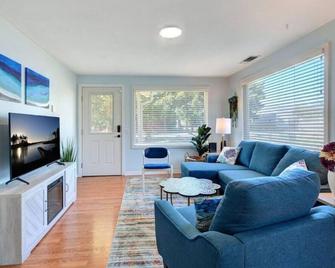 Oregon Coast Beach Cabin Getaway - Port Orford - Sala de estar