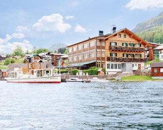 Seehotel Grundlsee - Grundlsee - Building