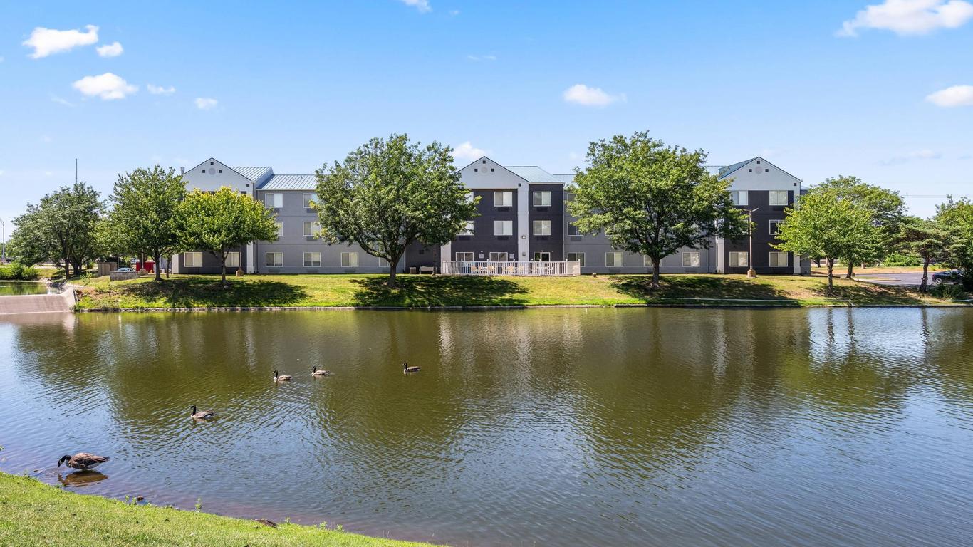 Comfort Inn and Suites Olathe