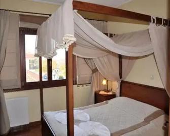 Megdovas Hotel - Kalivia - Slaapkamer