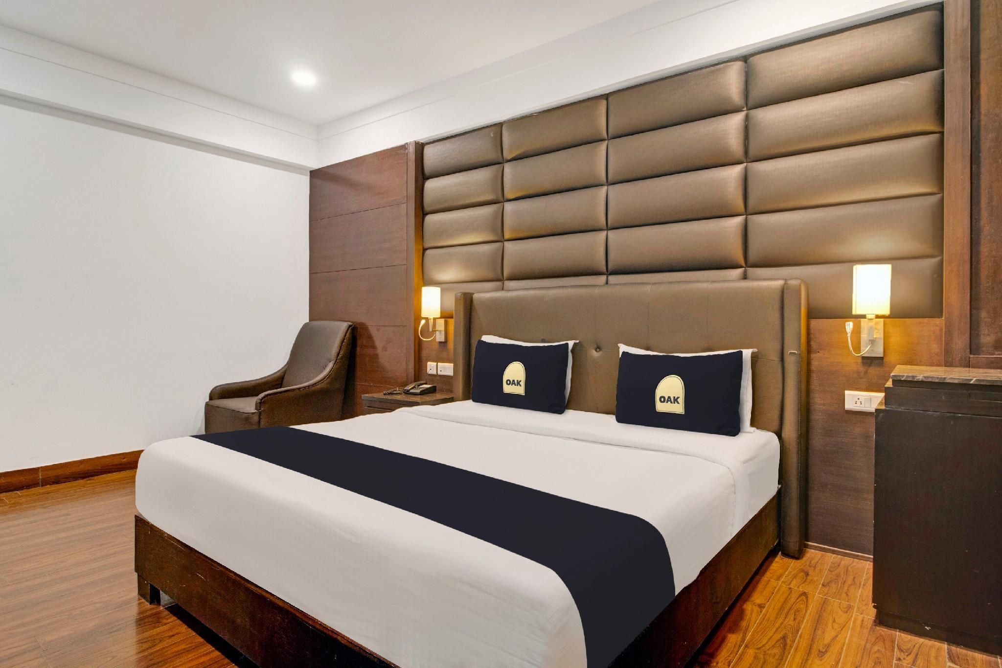 أو واي أو 9960 كوبيرا بالاس - حيدر أباد - غرفة نوم