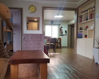 Birdsnest Hostel Hongdae Foreigner only - Seoul