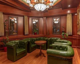 هوتل سينيجاليا - سكوبي - ردهة