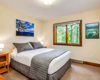 Cabin Retreat with a View: Your Guide to the Best on the Blue Ridge Parkway in Virginia - Lyndhurst