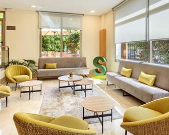 سيركوتل بورتا بارثيلونا - برشلونة - ردهة