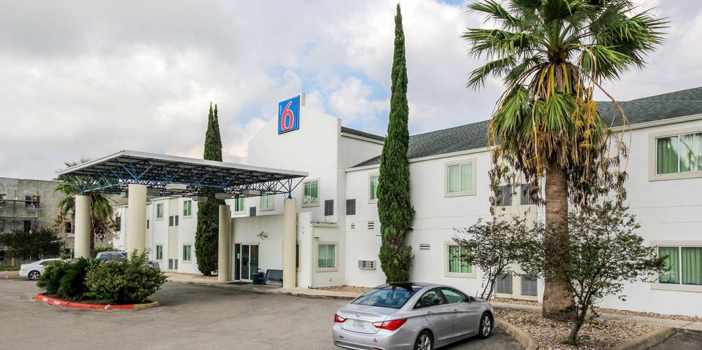 Motel 6 New Braunfels $56 ($̶1̶0̶7̶). New Braunfels Hotel Deals