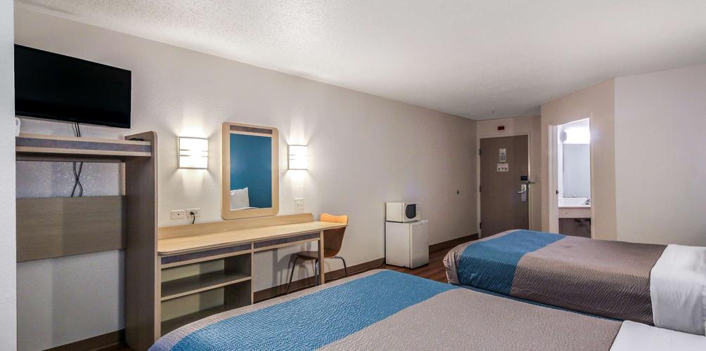 Motel 6 New Braunfels $56 ($̶1̶0̶7̶). New Braunfels Hotel Deals