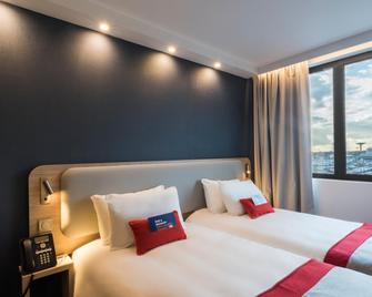 Holiday Inn Express Paris - CDG Airport By IHG - רואזי אן-פראנס - חדר שינה