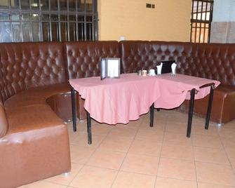 Stedmak Suites - Langata Rongai - Restaurante