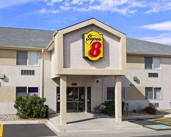 Super 8 by Wyndham Colorado Springs Airport - Colorado Springs - Toà nhà