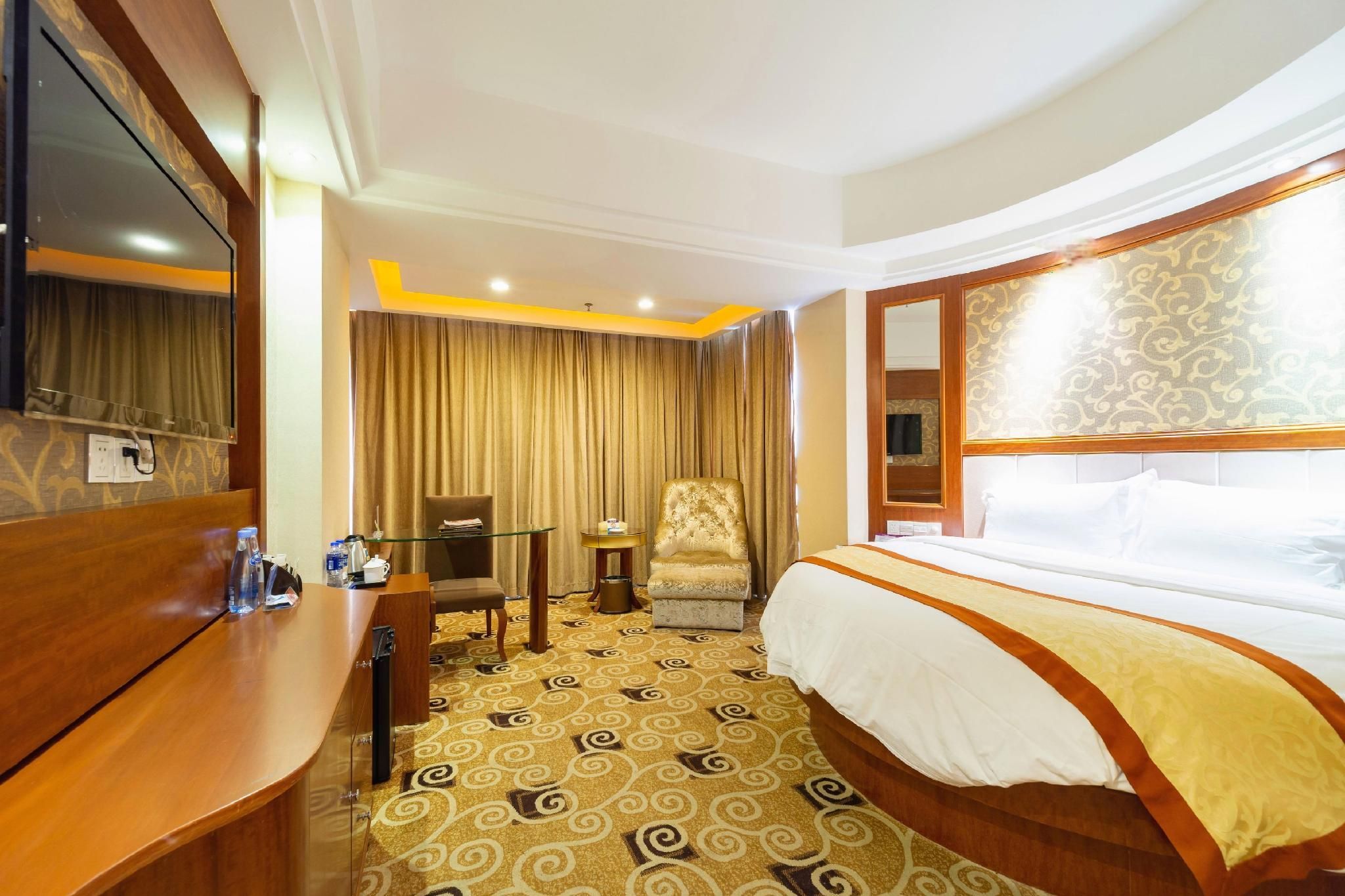 Golden Diamond Hotel - Zhaoqing - Bedroom
