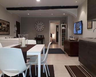 Appartamento Piazzetta La Maddalena - Savona - Dining room