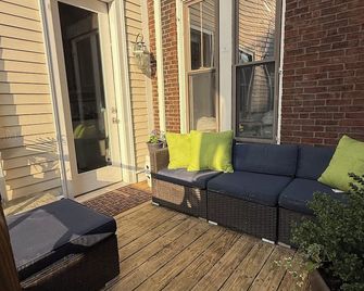 Historic Boston apartment with private garden/patio - Boston - Innenhof