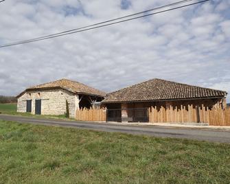 Whole house with old farmhouse south of Cahors - Castelnau-Montratier-Sainte-Alauzie - Edificio