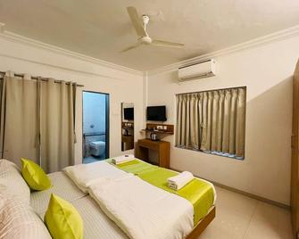 Ans Guest House Kharadi - Pune - Bedroom