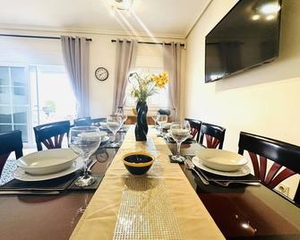 Villa Del Teracotta - Baños y Mendigo - Comedor