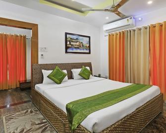 Treebo Umal Homestay Ganeshguri - Guwahati - Bedroom