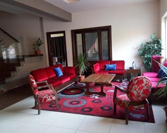 Palace Hotel - Bsharri - Living room