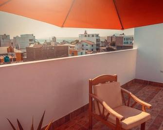 Wachaque Surf - Hostel - Huanchaco - Balcony