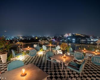 Zostel Udaipur - Udaipur - Restaurant