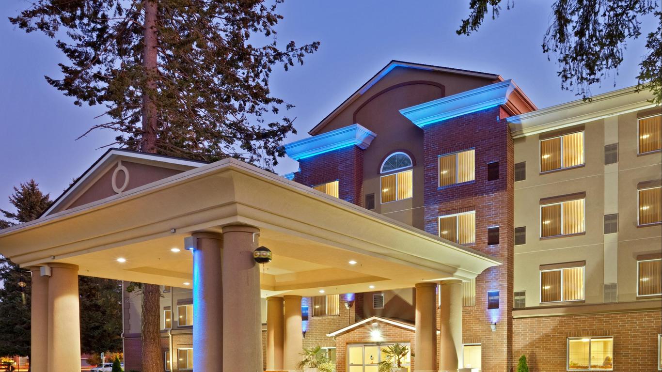 Holiday Inn Express & Suites Lacey - Olympia