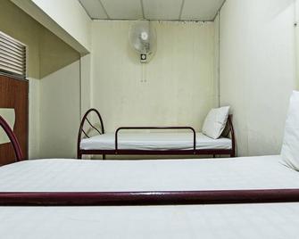 Spot On 90795 Hungrybedz Youth Hostel - Malacca - Camera da letto