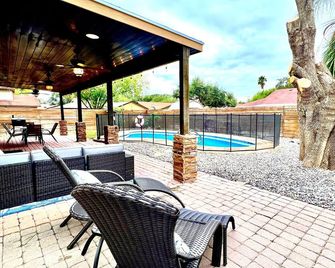 Tall Palms Oasis - McAllen - Pool