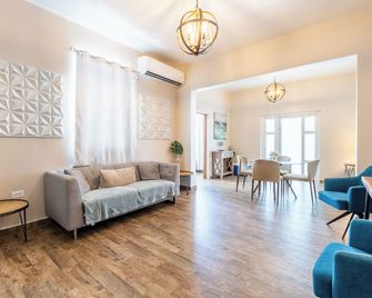 La Mona Loiza Apartments Complex - San Juan