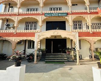 Tiger Safari Resort, Ranthambhore - Sawāi Mādhopur - Building