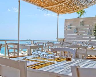 Hotel Residence Il Porto - Mattinata - Balkon