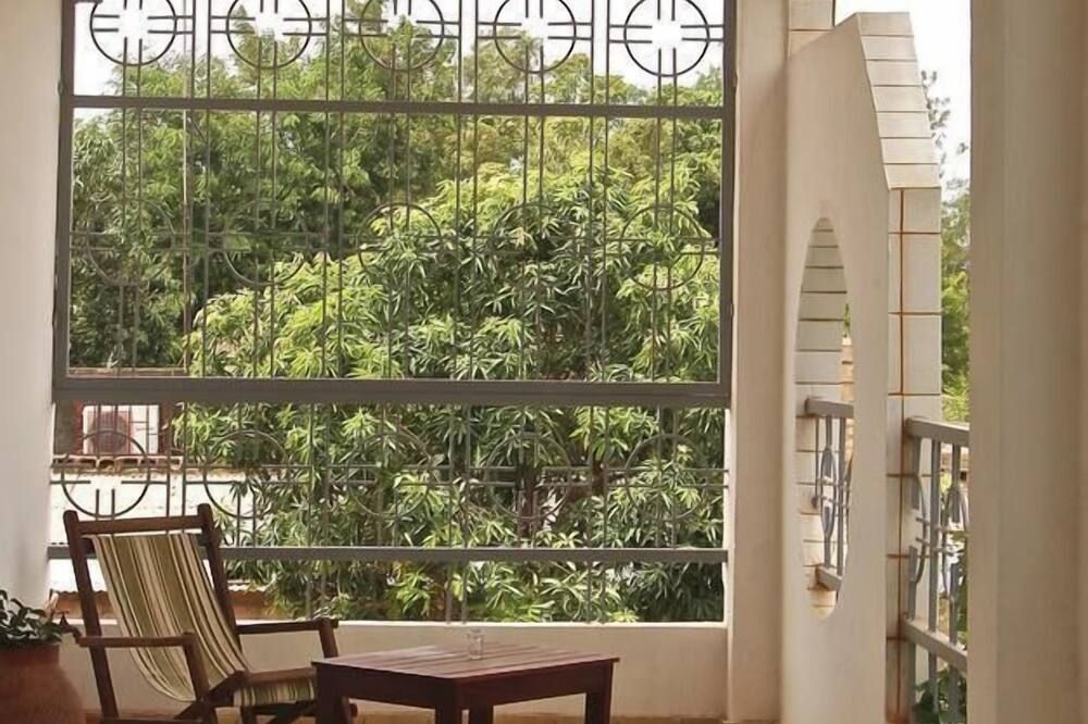 B & B Le Nomade - ואגאדוגו - מרפסת