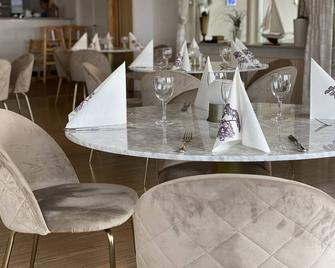 Löderup Strandbad Hotell och Restaurang - Löderup - Restaurant