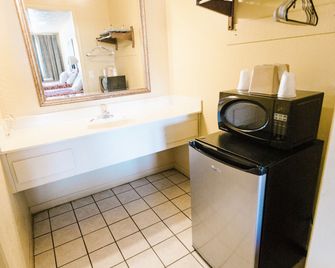 Summer Breeze Motel - Panama City Beach