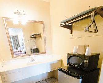 Summer Breeze Motel - Panama City Beach