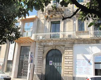 Fermata Jonia - Giarre - Edificio