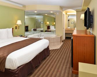 Americas Best Value Inn & Suites University Ave - Little Rock - Bedroom