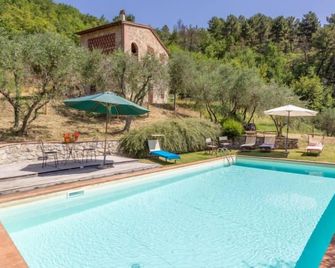 Apartment Dante 2 by Interhome - Lammari - Piscina