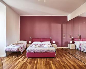 B&b Homeitaly Civitavecchia - Civitavecchia - Bedroom