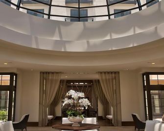 Rooftop Pool, Close to Parks & Rollins College - Award Winning Accommodations - Winter Park - Lobby