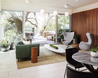 Frame Hotel - Treehouse - Austin