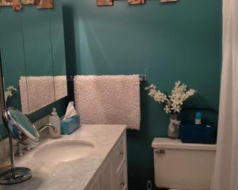 Delightful Cozy Space in Woodstock Village - Woodstock